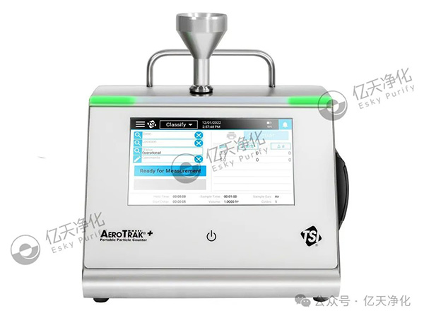 在潔凈環(huán)境的管理中，對空氣中不同粒徑顆粒物的實(shí)時(shí)監(jiān)測至關(guān)重要，它能為關(guān)鍵流程監(jiān)控提供可靠數(shù)據(jù)，同時(shí)保障生產(chǎn)符合相關(guān)法規(guī)要求。 塵埃粒子計(jì)數(shù)器是實(shí)現(xiàn)這一目標(biāo)的重要工具，它主要用于測量潔凈環(huán)境里單位體積內(nèi)塵埃粒子的數(shù)量和粒徑分布。借助它，我們可以對各種潔凈等級的工作臺、潔凈室、潔凈車間的凈化效果和潔凈級別進(jìn)行有效監(jiān)控，這對于提高產(chǎn)品質(zhì)量、降低風(fēng)險(xiǎn)與成本，以及讓法規(guī)遵從變得更簡單都有著關(guān)鍵意義。 圖片 9001型凝聚核粒子計(jì)數(shù)器  0.1CFM(2.83 LPM)流量條件下10nm靈敏度 圖片 9001型凝聚核粒子計(jì)數(shù)器 (CPC)是市場中特有的一款水基、層流、高流量儀器，采用特有技術(shù)，具有0.1 CFM (2.83 LPM)流量條件下10 nm靈敏度。儀器具有超低誤計(jì)率，能夠?yàn)榭蛻籼峁┛煽康沫h(huán)境監(jiān)測和氣體處理，確保產(chǎn)品安全免受納米微粒污染。 特點(diǎn)與優(yōu)勢 圖片 10 nm 靈敏度 0.1 CFM (2.83 LPM) 采樣流量 低誤計(jì)率 ( < 0.07 count/ft 3 ) 實(shí)現(xiàn)了低顆粒物濃度條件下的精確測量 快速響應(yīng) 使用超純水或去離子水作為工作液，無需使用酒精或其它化學(xué)物質(zhì) 數(shù)據(jù)存儲：250 個(gè)區(qū)域，999 個(gè)位置和10,000 個(gè)樣 可使用USB，USB 存儲設(shè)備和以太網(wǎng)進(jìn)行數(shù)據(jù)傳輸 通過TrakPro? Lite Secure軟件進(jìn)行外部報(bào)告 業(yè)內(nèi)極高音量警報(bào) 簡單的點(diǎn)擊圖標(biāo)觸摸屏操作方式 能夠存儲和檢索特定菜單和區(qū)域配置 9110型便攜式粒子計(jì)數(shù)器 值得信賴的0.1μm測量 圖片 9110型粒子計(jì)數(shù)器嚴(yán)格遵守符合 ISO 21501-4 標(biāo)準(zhǔn)，精確檢測0.100 μm的粒子，1.0 CFM (28.3 L/min)流速，0.100至10.0 μm粒徑范圍，可同時(shí)檢測多達(dá)八個(gè)通道的粒子數(shù)據(jù)。 特點(diǎn)與優(yōu)勢 圖片 精確檢測0.100 μm的粒子 0.100至10.0 μm粒徑范圍 可同時(shí)檢測多達(dá)八個(gè)通道的粒子數(shù)據(jù) 1.0 CFM (28.3 L/min)流速 符合ISO 21501-4標(biāo)準(zhǔn)中所有要求 I級和II級無塵室檢測最佳選擇 完全符合ISO 21501-4要求 可生成ISO-14644-1，EU GMP Annex1和FS209E的符合性報(bào)告 通過TRAKPRO Lite Secure軟件輸出的外部認(rèn)證報(bào)告 采用增強(qiáng)HeNe激光 高可重復(fù)和高可靠檢測/數(shù)據(jù) 數(shù)據(jù)存儲：250區(qū)，999個(gè)位置和10,000個(gè)樣本 USB、以太網(wǎng)和脈沖輸出 工業(yè)級高分貝報(bào)警 允許存儲和回放特定測試/配置 顯示多達(dá)三個(gè)環(huán)境參數(shù) 不銹鋼外殼 無縫整合M32-01多點(diǎn)采樣器 無塵室分類達(dá)到ISO I級 A100系列便攜式粒子計(jì)數(shù)器 圖片 該系列產(chǎn)品提供了最新的功能--數(shù)據(jù)完整性、通信選項(xiàng)和直觀的圖形用戶界面，帶來了更好的用戶體驗(yàn)和輕松的合規(guī)性。無論是單機(jī)獨(dú)立使用還是作為易于使用的完整監(jiān)控系統(tǒng)的一部分，A100系列都能滿足您的需求。 特點(diǎn)與優(yōu)勢 圖片 一臺儀器即可完成包括分級、監(jiān)測、高效過濾器檢漏和氣體測試在內(nèi)的各項(xiàng)工作、并且能夠分析產(chǎn)生原因 可見度高的指示狀態(tài) - LED 燈條可在 20 米/360° 范圍內(nèi)清晰可見 符合 GMP 法規(guī)的用戶控制權(quán)限 內(nèi)置體積校正系數(shù)使得氣體采樣體積更為精準(zhǔn) 自動生成 ISO 14644-1 和 GMP （歐盟 GMP 和中國 GMP）報(bào)表和包括 TrakPro? Lite Secure 在內(nèi)的工作流程軟件 高效過濾器檢漏和調(diào)查診斷模式 (視聽雙重模式) ISO 21501-4 校準(zhǔn)要求 支持WiFi? 連接 業(yè)內(nèi)最佳 5 年激光質(zhì)保 適合各種用途 - 機(jī)身采用易于清潔的不銹鋼外殼 通過 4-20 mA 數(shù)據(jù)模擬輸出信號和環(huán)境傳感器輸入配件，簡單便捷的集成入第三方系統(tǒng) 最新 TrakPro? Lite Secure 軟件支持多種儀器報(bào)告 這些高靈敏度的粒子計(jì)數(shù)器性能可靠，能輕松滿足合規(guī)要求并保證數(shù)據(jù)完整性，可根據(jù)用戶的特定需求，幫助識別潛在的環(huán)境污染源，同時(shí)跟蹤潔凈空間中顆粒物水平隨時(shí)間的變化。